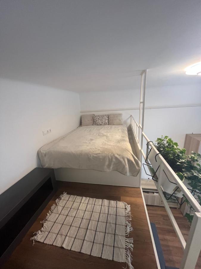 Apartment Close To Everything